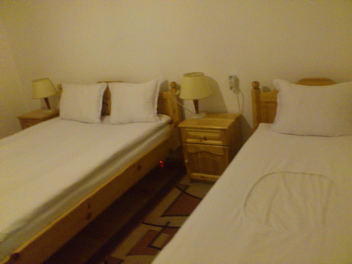 Yagodina Family Hotel Værelse billede