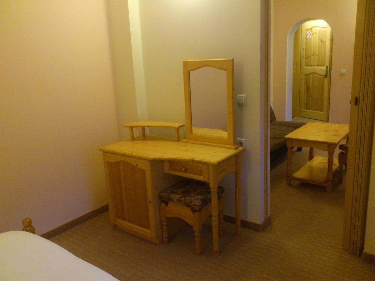 Yagodina Family Hotel Værelse billede